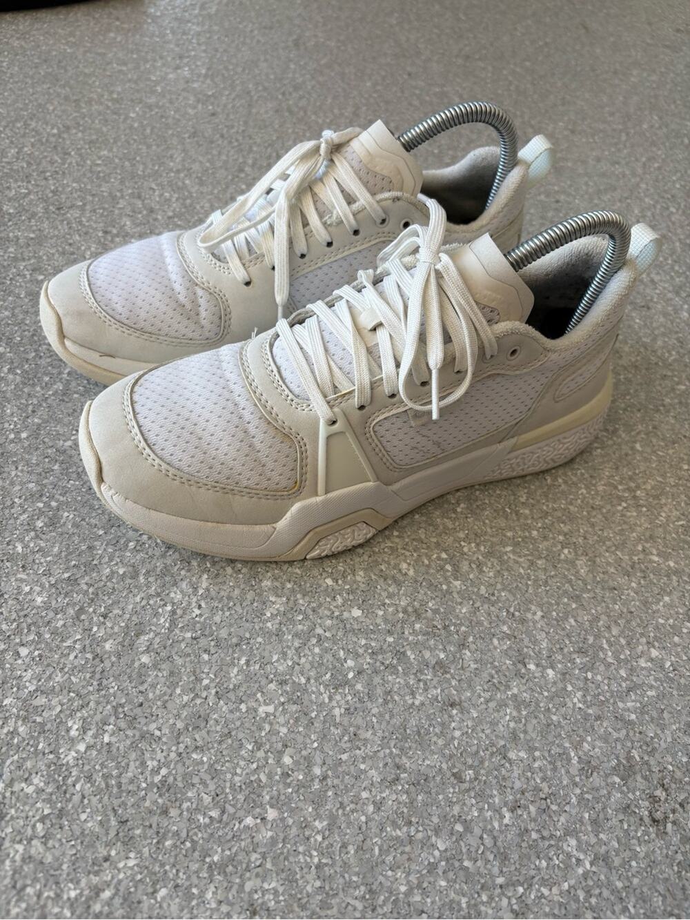 OluKai 'Anau sneakers women’s size 7.5